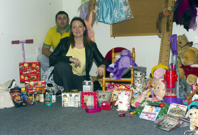 Kelly Williamson and Christmas Donations