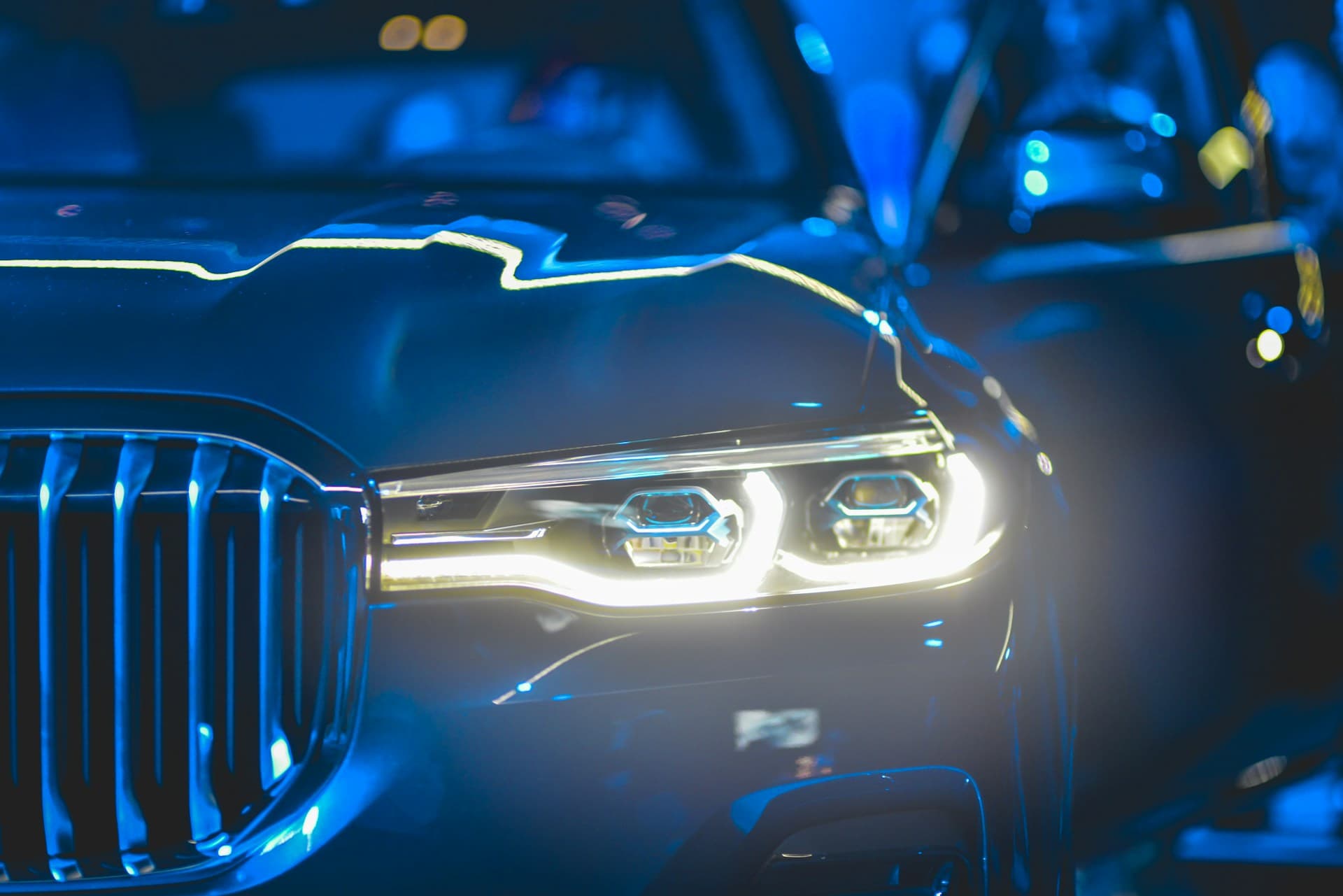 How to Take Care of Your Headlights in Winter?