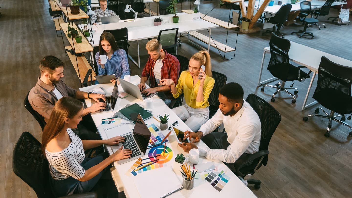 Benefits of Coworking Spaces for Productivity and Well-Being