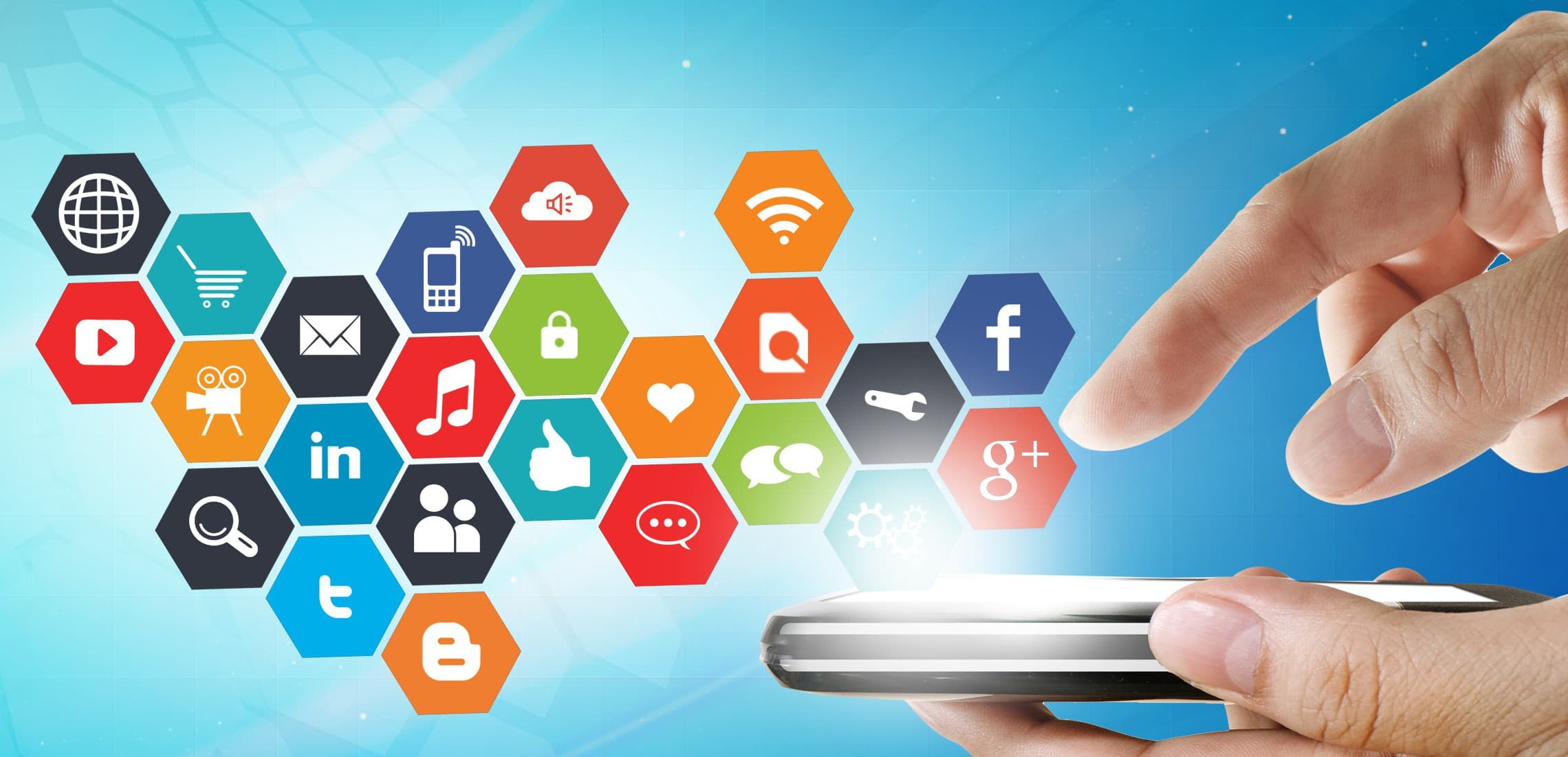 Why should a small business develop and strengthen its online presence in 2016?