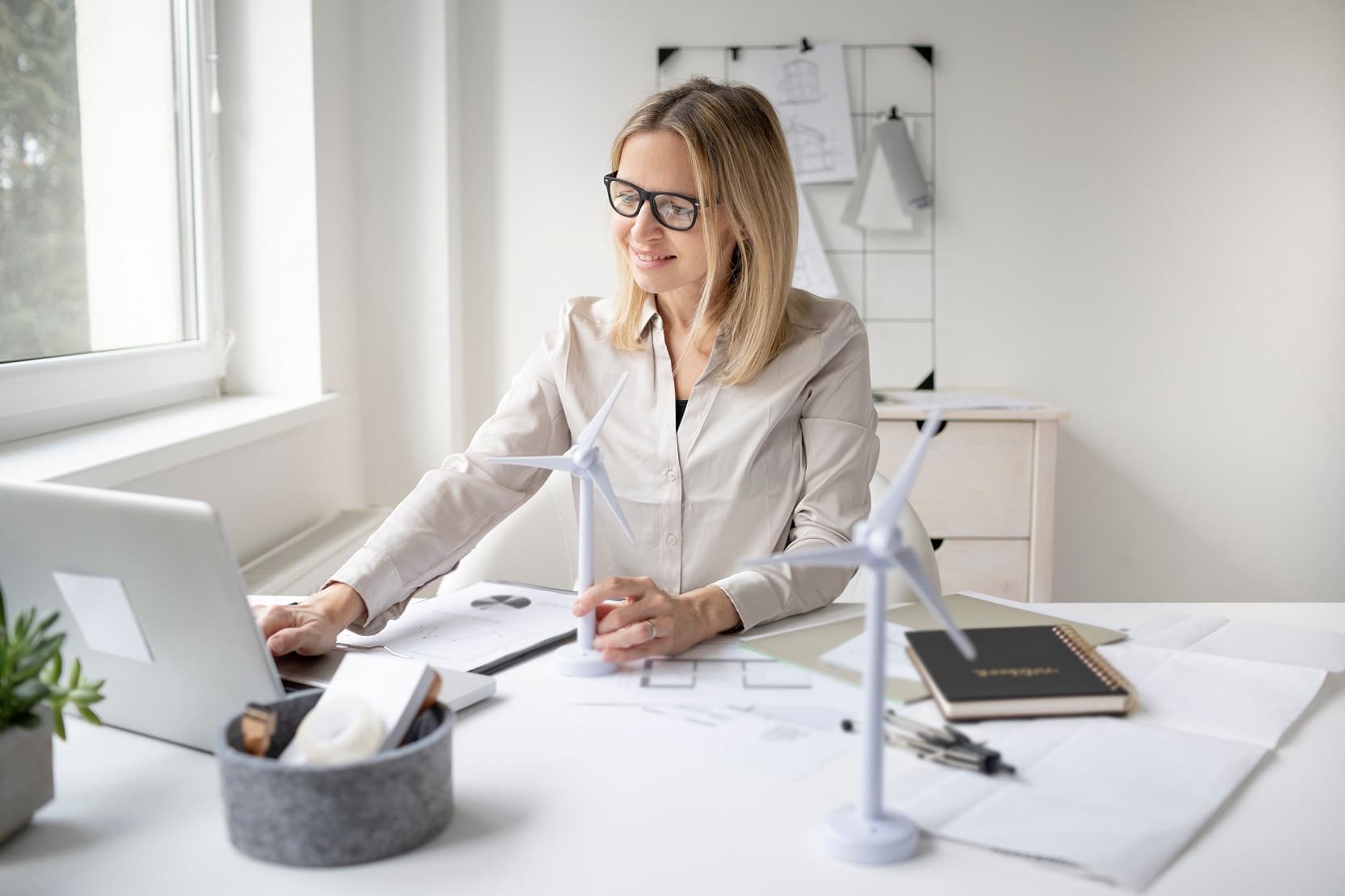 How Businesses Can Cut Energy Costs by Working with Business Energy Brokers
