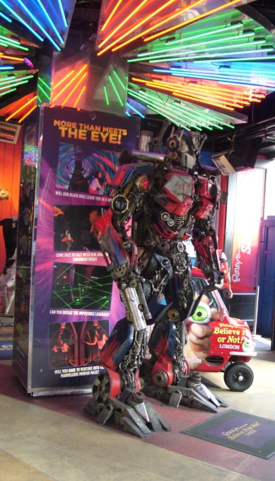 Movie promotional and red carpet events  in  2014 have included "Transformers-Age of Extinction"
