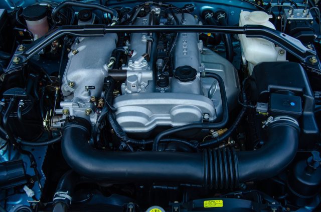 Maximising driving performance in London: Exploring advanced engine oil options for your car
